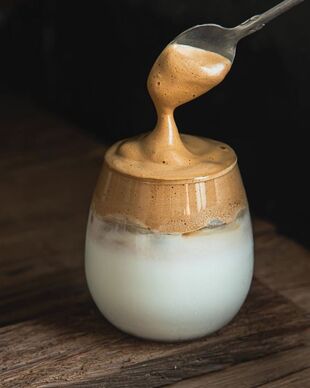 CÀ PHÊ HÒA TAN VỊ SỮA DỪA